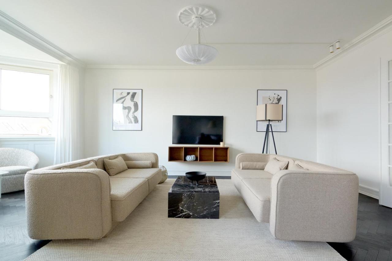 Beautiful 3 Bedroom Apartment Near Shopping & Metro コペンハーゲン エクステリア 写真