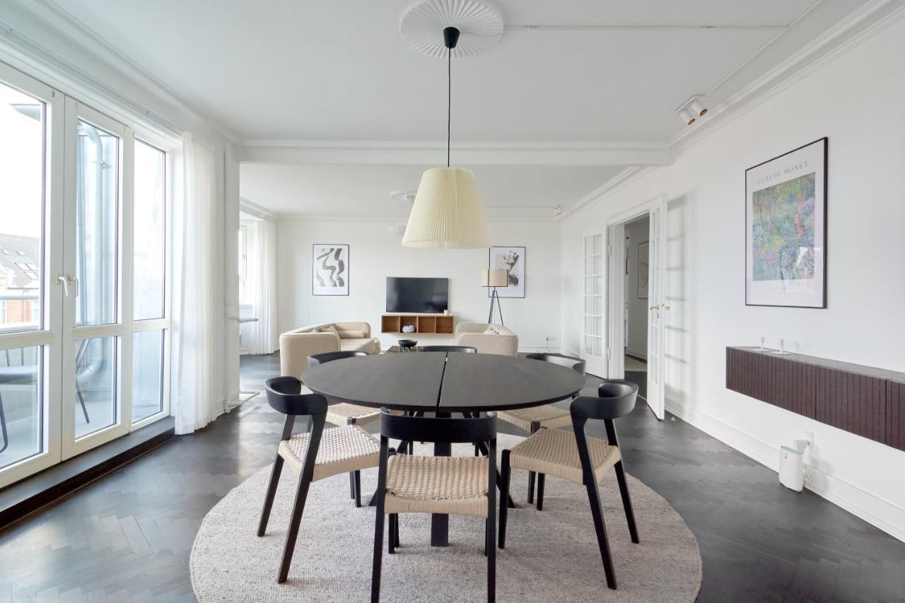 Beautiful 3 Bedroom Apartment Near Shopping & Metro コペンハーゲン エクステリア 写真